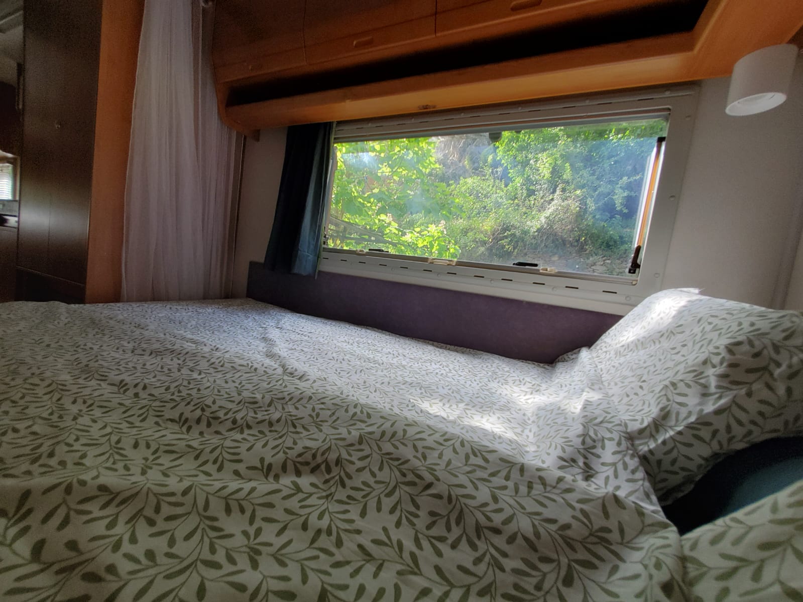 caravan bed